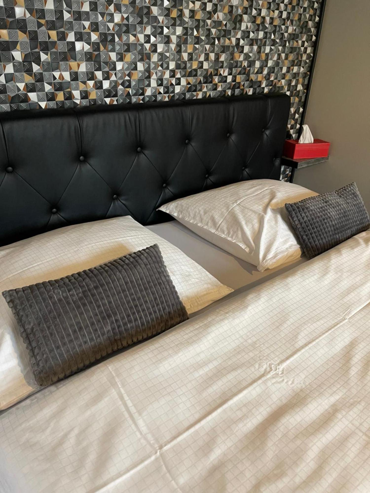 Hotel Boutique Padre オストラヴァ エクステリア 写真